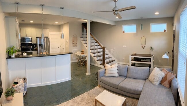 Photo - 1318C Stainback Ave