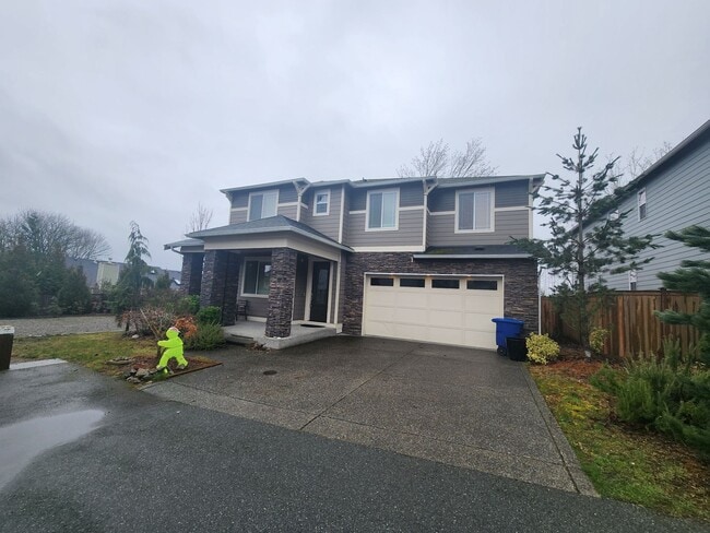 Building Photo - Large Spacious 4 Bed Home