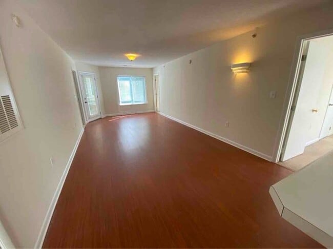 Photo - 1230 University Ct Unit -002