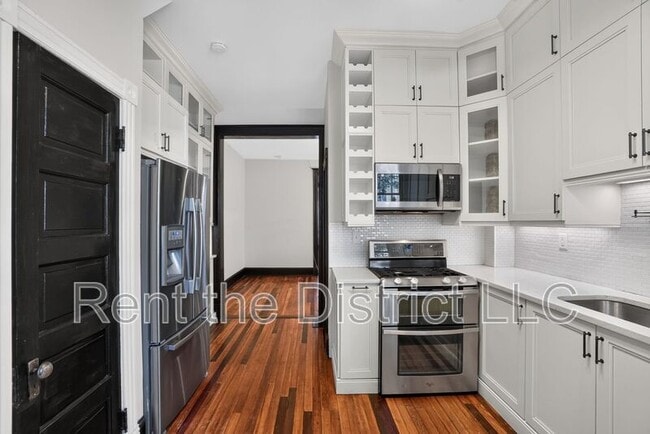 37 Rhode Island Ave NW