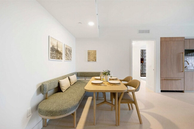 Photo - 601 NE 1st Ave Unidad SI ID1227493P