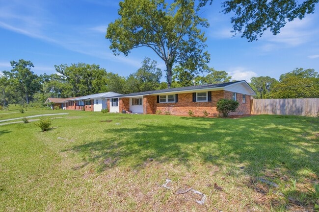 Photo - 12433 Deerfield Rd