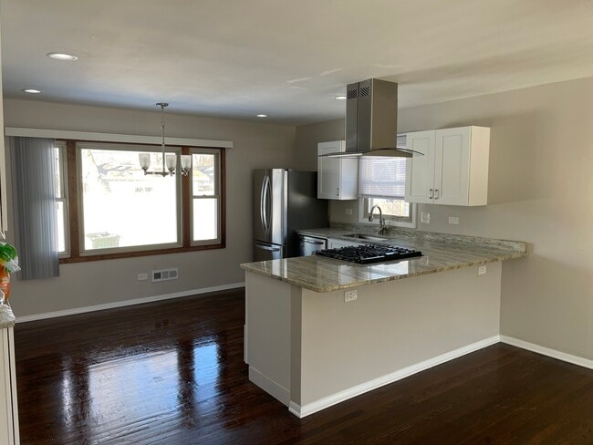 Photo - 83 Indianwood Dr