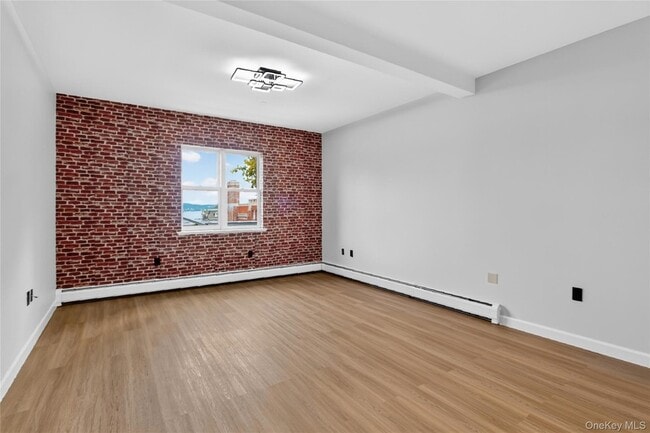 20 S Broadway Unit 305