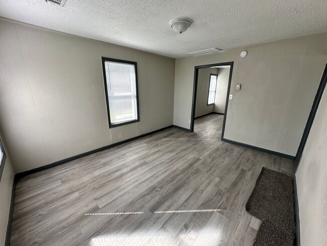 Photo - 2 Bed 1 Bath Moore