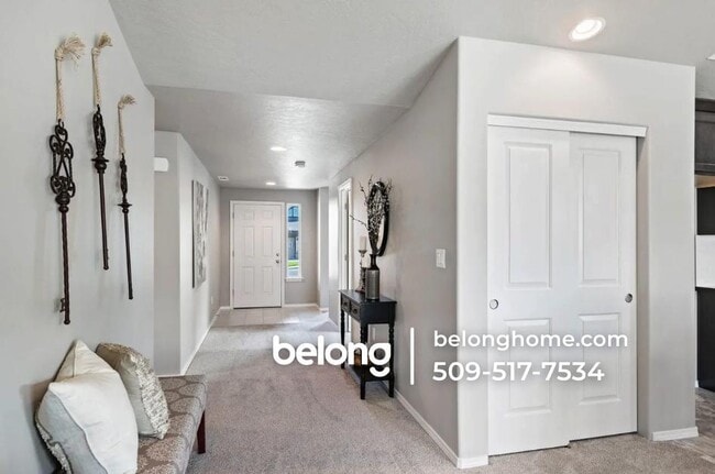 Photo - 8911 N Hazelnut St