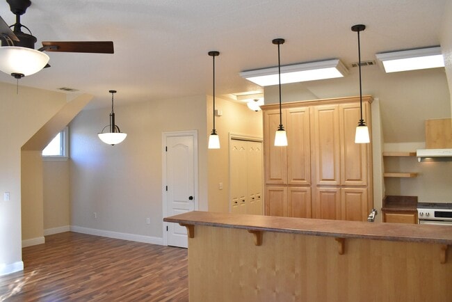 Photo - 400 Davis St Unit 1