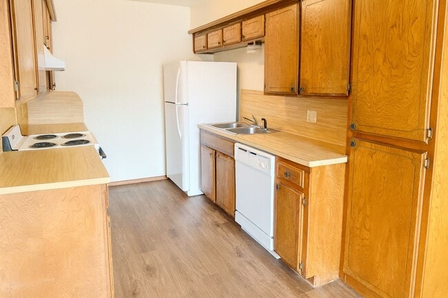 Photo - 8109 NW Gray Warr Ave