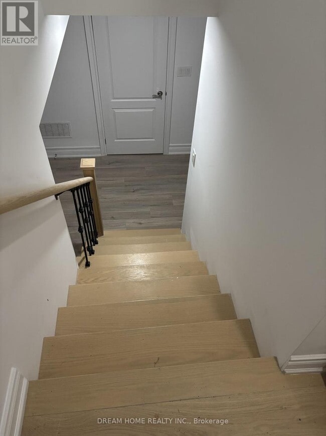 Photo - 9 Rusholme Dr