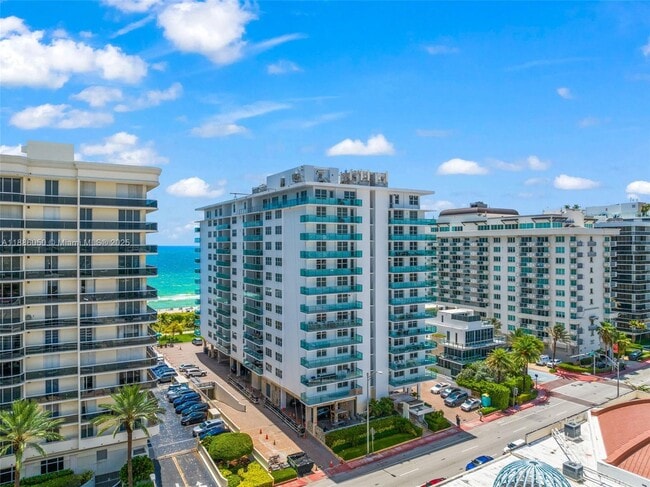 Building Photo - 9511 Collins Ave Unit 701