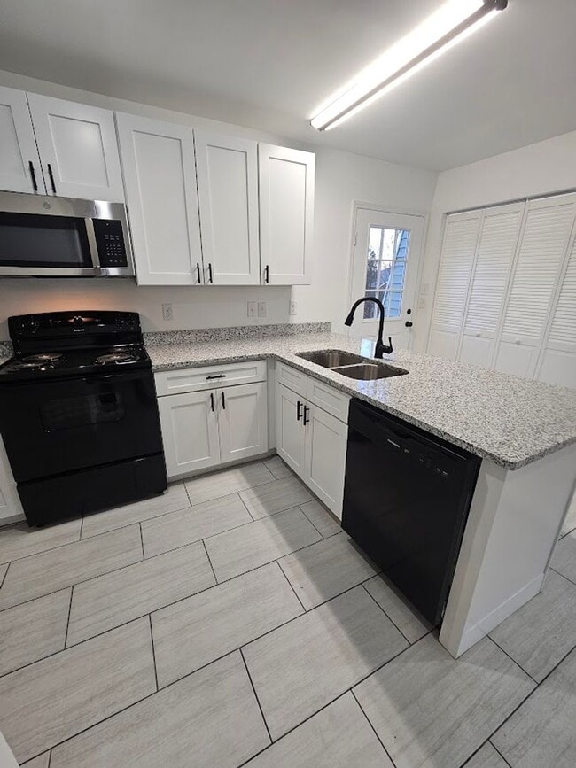 Photo - 71 Westgate Cir Unit 71 Westgate Circle -  B