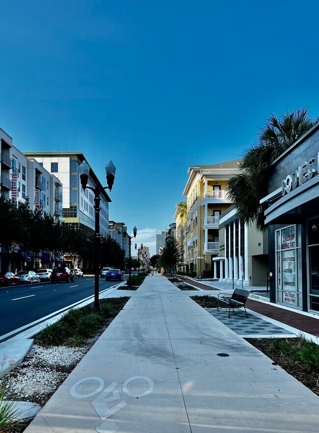 Photo - 860 N Orange Ave Unidad 268