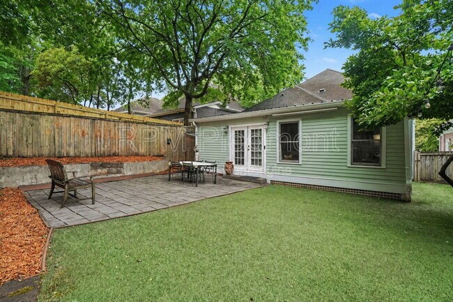 Photo - 712 Hill St SE