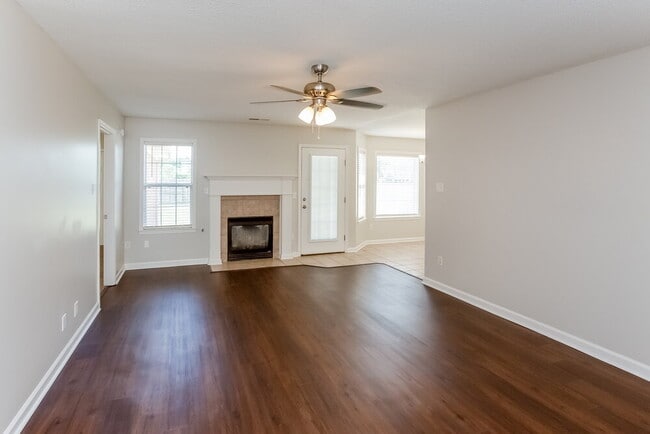 Photo - 1110 Greenwich Dr