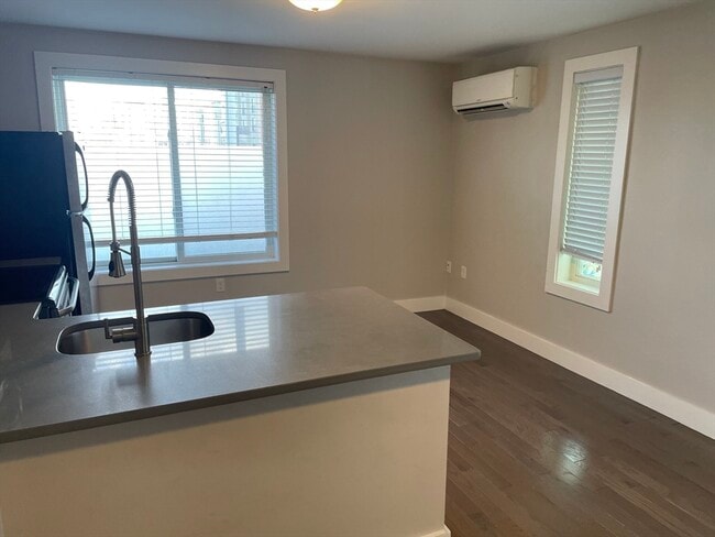 Photo - 543 Dorchester Ave Unit 1