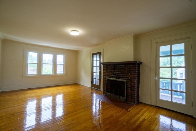 Photo - 569 Westmoreland Ave Unit Westmoreland 569.1
