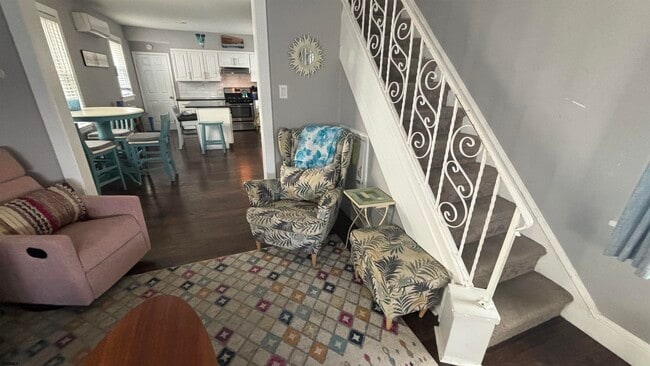 Photo - 120 N Bryant Ave