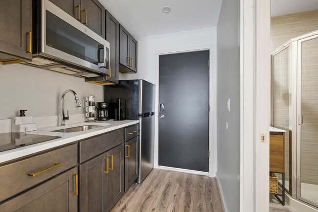 Photo - 73 Cottage St Unidad ID1056801P