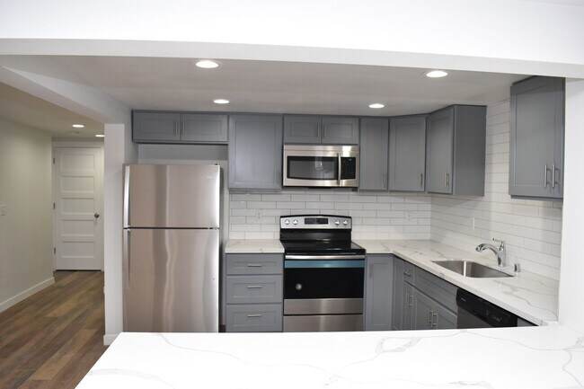 Photo - 3127 Unidad B