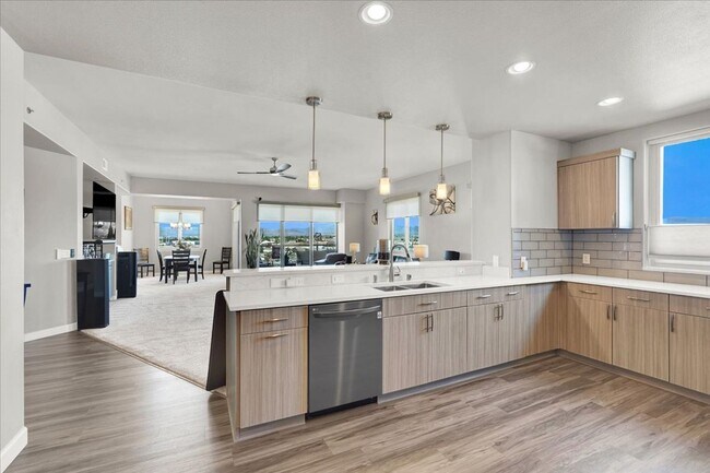 Photo - High Rise Condo in One Las Vegas- 4 bedrooms, 3.5 Baths- 2872 Sq. Feet Unit 722