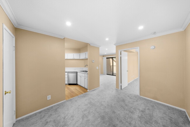 Comedor - 10655 Lemon Ave Unidad 1710