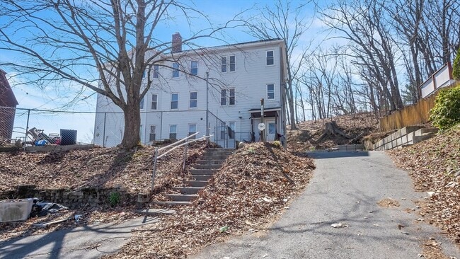 Photo - 1442 Main St Unit 3