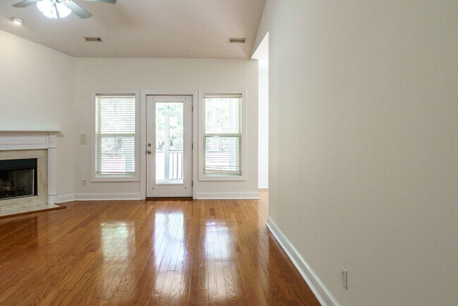 49 Thomas Sumter St