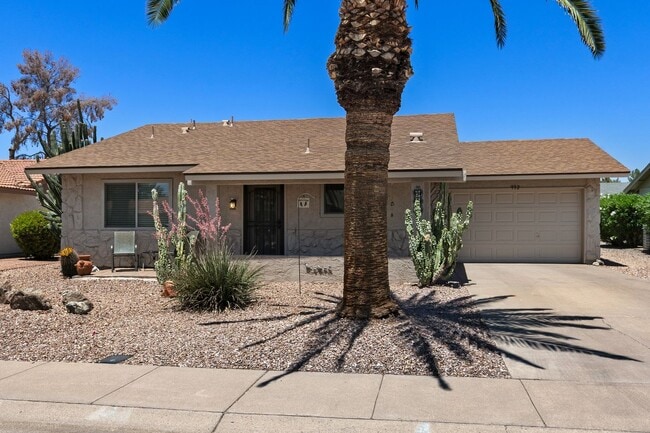 Building Photo - Enjoy this cozy 2 Bedroom, 1.75 Bathrooms, 1.5 Car Garage home in Premier Active Adult Resort Sty...