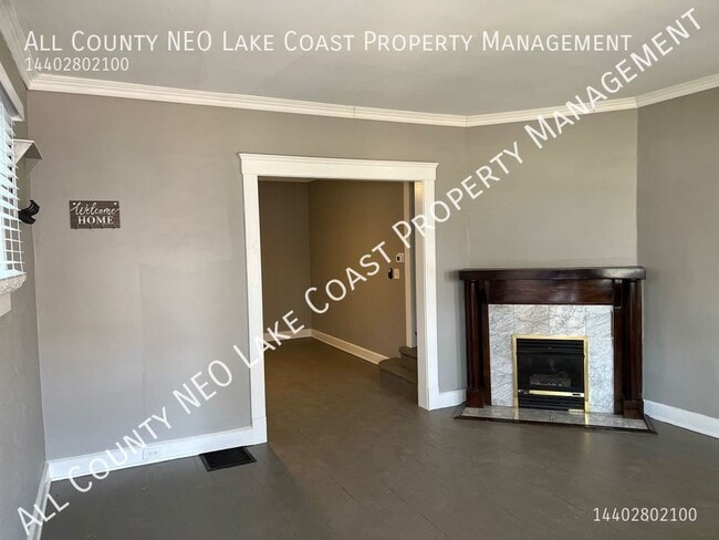 Photo - 1472 Ridgewood Ave