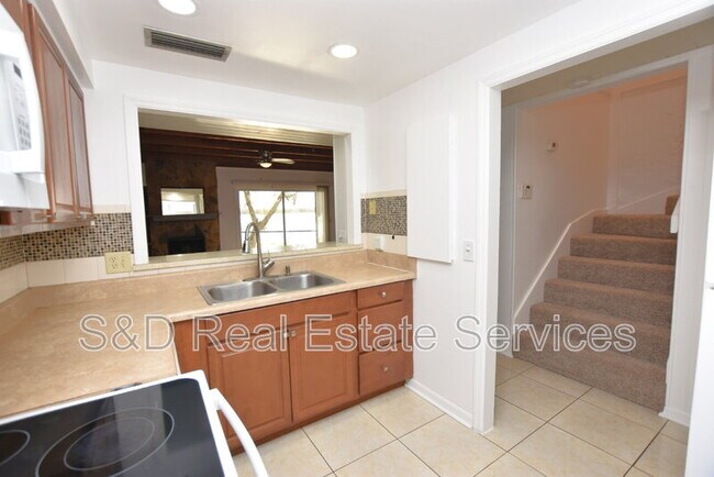 Photo - 2221 9th St SE