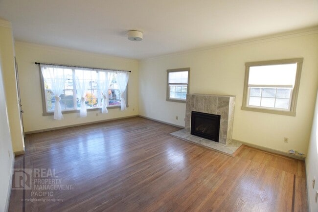 Building Photo - 1435 Parker St Unit 1435 Parker Street, A Rental