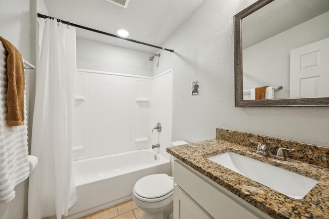 Photo - 2737 Purington Ave Unit 2737