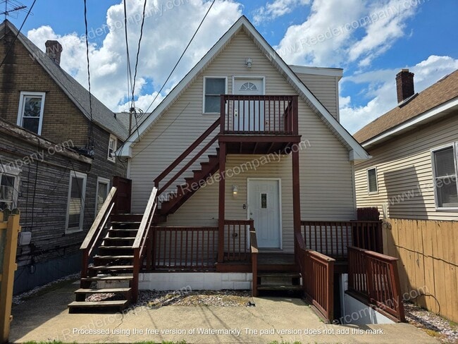 Building Photo - 415 Gostlin St Unit Rear 1st Floor