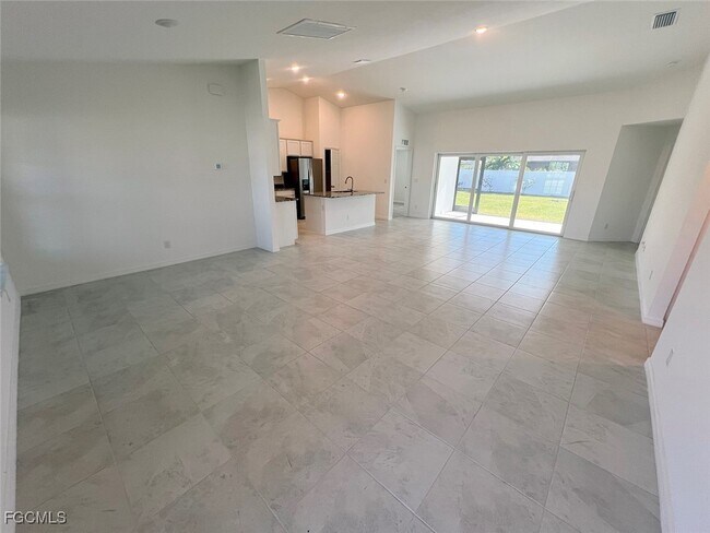 Photo - 1422 SW 10th St