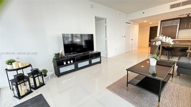 Photo - 495 Brickell Ave Unidad 1610