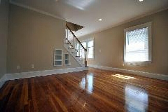Photo - AVAILABLE SEPTEMBER 1ST - Huge, Beautiful, Fully Renovated Brighton / Oak Sq 4 Bed/2 bath.  NO BR...