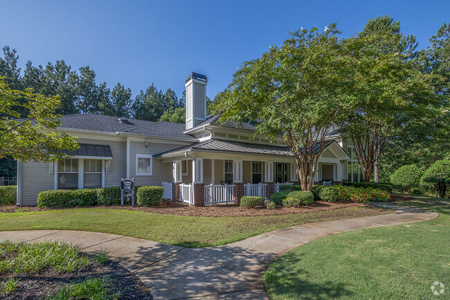 Building Photo - The Glen at Lanier Crossing Rental