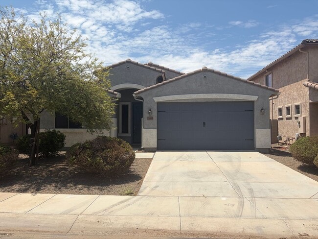 Building Photo - 18408 N Salerno Dr
