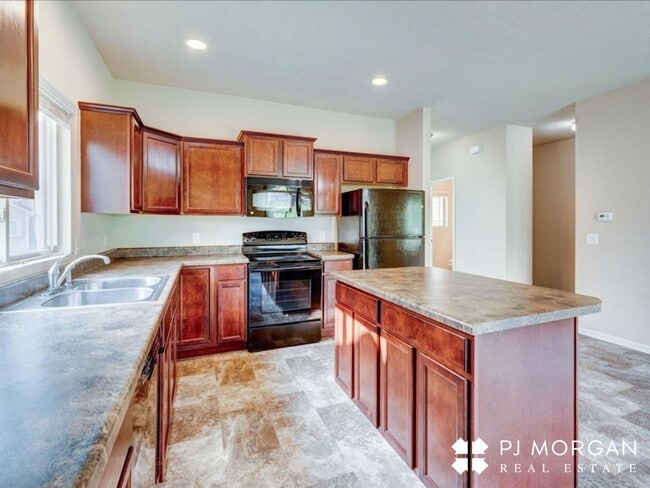 Photo - 18726 Birchwood Ave