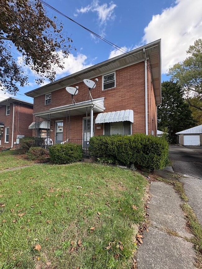 Building Photo - 1732 Harvard Ave NW Unit 1