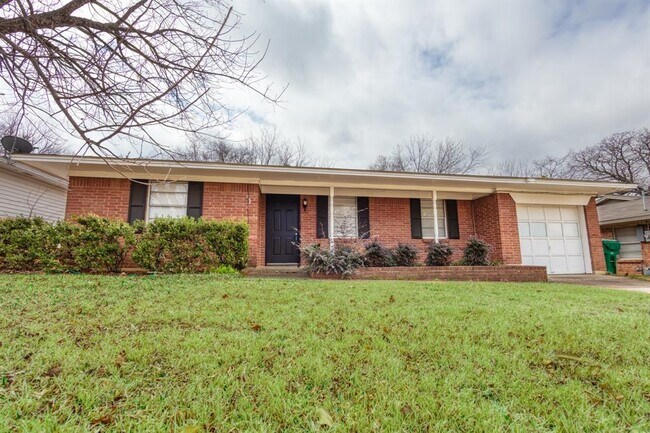 Photo - 720 Chisholm Trail Condo
