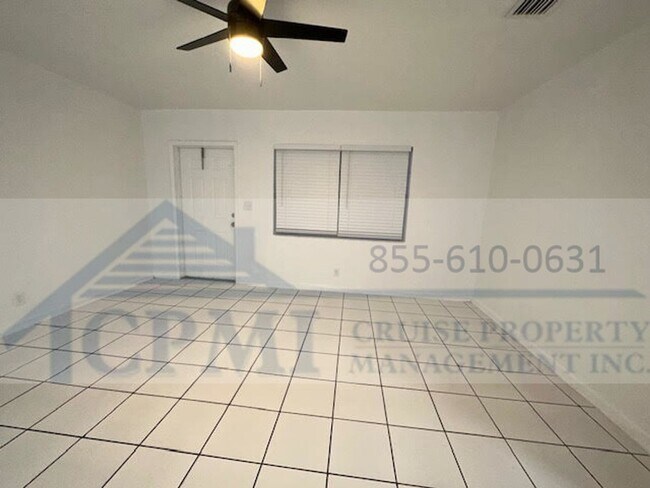 Photo - 432 NW 42 St