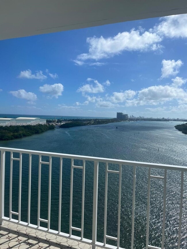 Building Photo - 500 Bayview Dr Unit 630