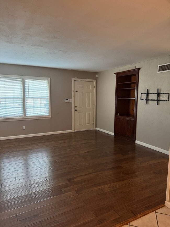 Photo - Located close Tascosa High School 3/2/1