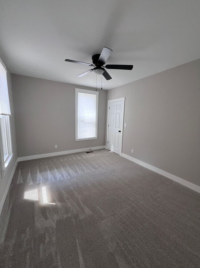 Photo - 1039 State St Unit 100