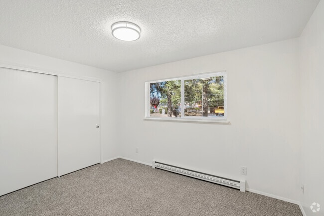 2BR, 1BA - 1,000SF - Bedroom - Meadow Creek Apartments