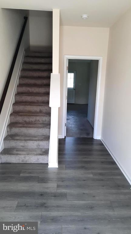 Photo - 821 Admiral's Quay Dr