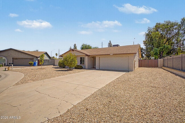 Building Photo - 17213 N 35th Dr