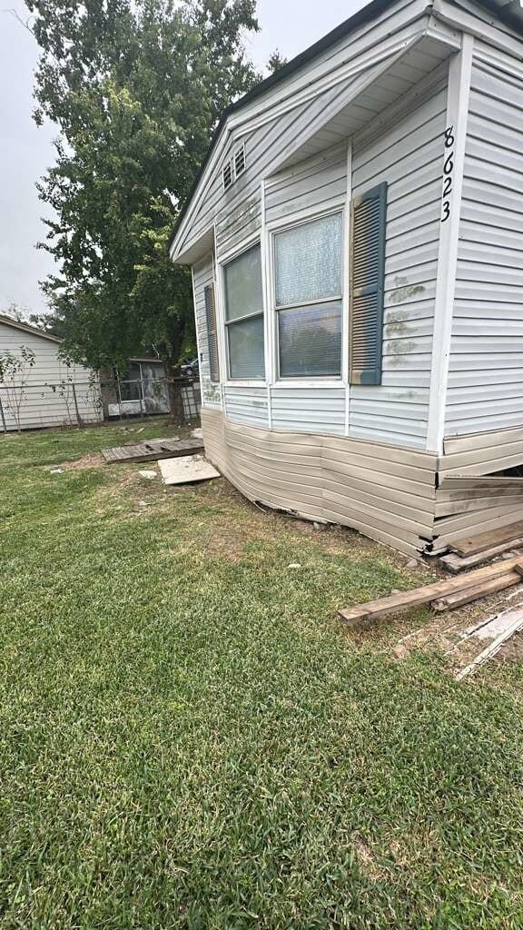 Photo - 8623 Bloombury Ln