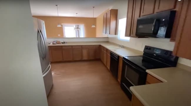 Room in House on Genlee Dr